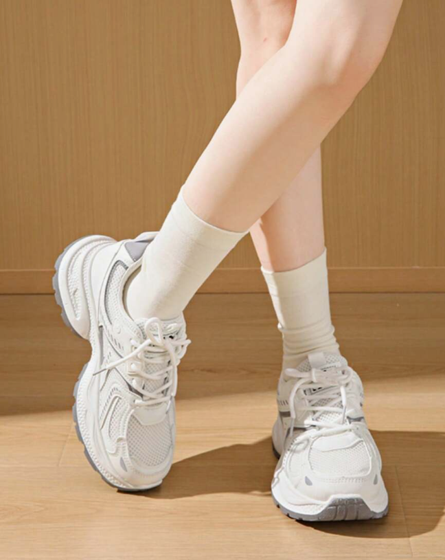 Lightweight Casual Lace-Up Running Sport Shoes, Fashionable White Gray Trainers