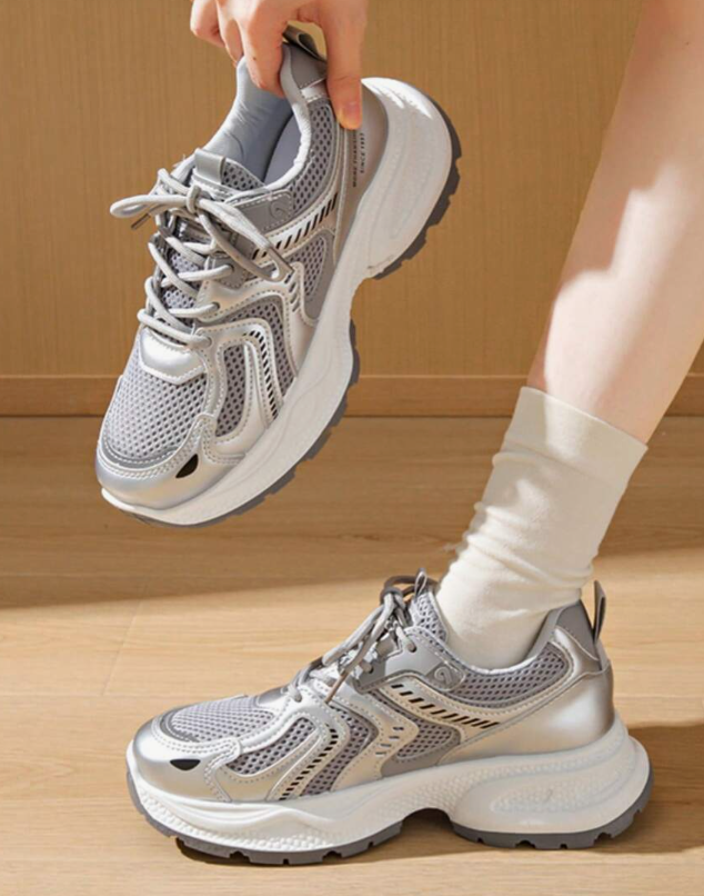 Lightweight Casual Lace-Up Running Sport Shoes, Fashionable White Gray Trainers